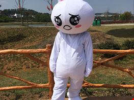 mascot Thỏ trắng