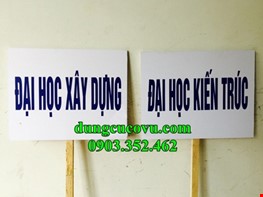 bảng tên cầm tay